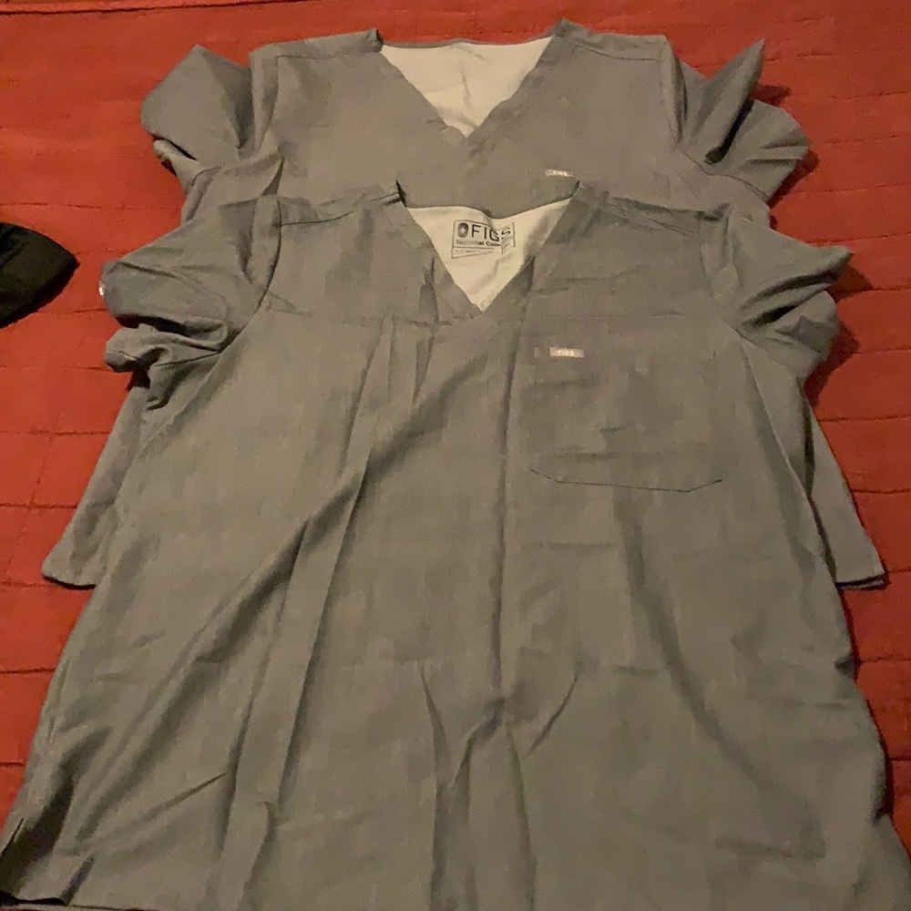 Figs Scrub Top